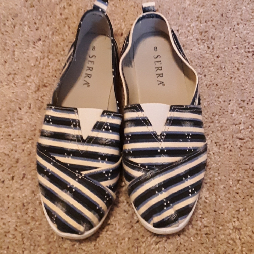 Serra Aztec Slip ons